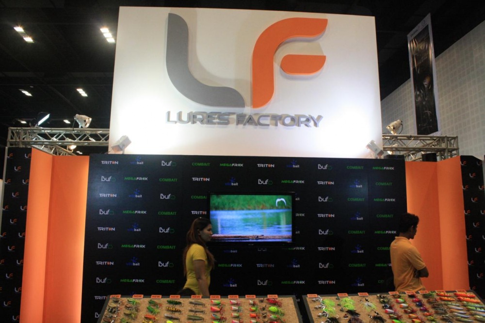 แว๊บมาที่บูท Lure Factory ครับ  :grin: :grin: :grin: :grin: :grin: