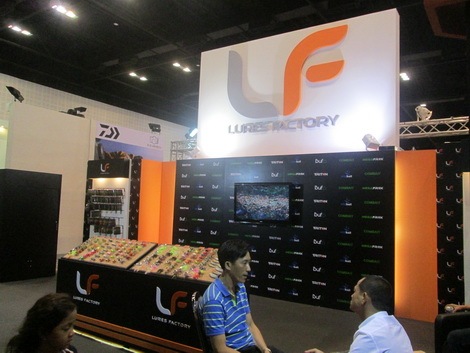 คราวนี้มาถึงบูทของ Lure Factory กันบ้างนะครับ :grin: :grin: :grin: