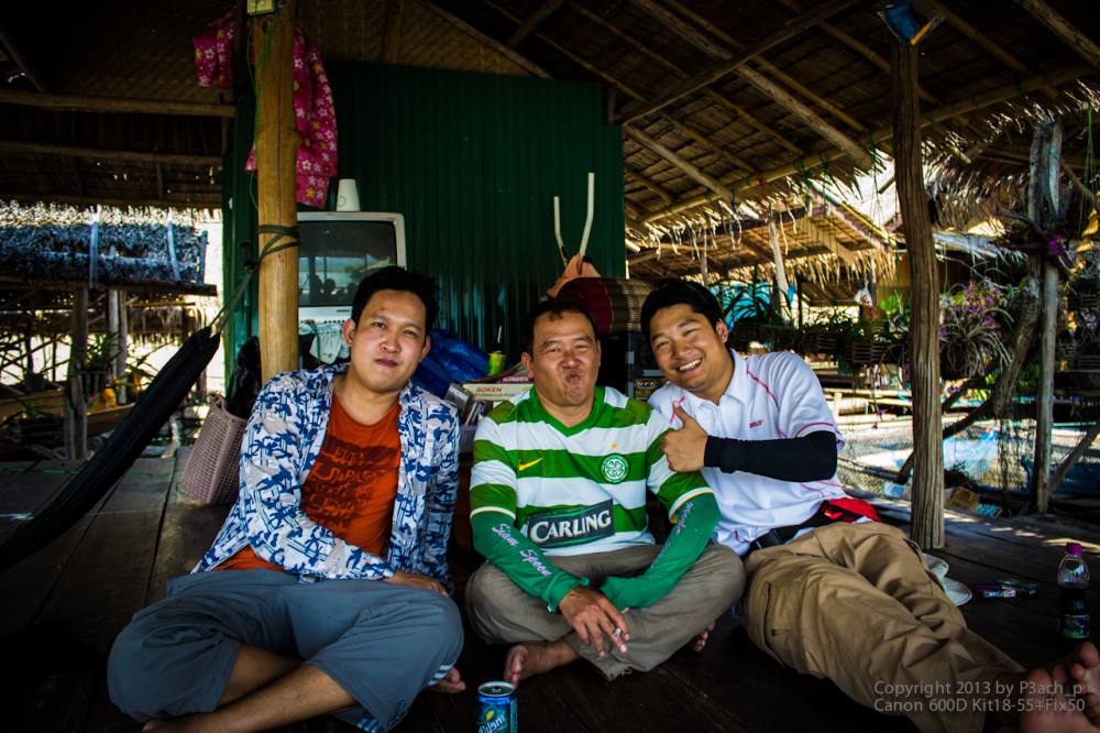 [center][b] ให้ตาโชคถ่ายให้บ้าง...เอิ๊กๆๆ :love: :love: :love:
