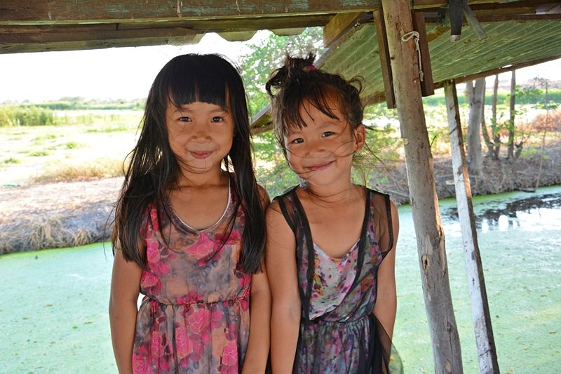ขอแนะนำ..พริตตี้สาวสวย ทั้ง 2 ประจำบ่อ  ครับผม !!!    :grin: :grin: :grin:

น่ารัก & น่าชัง ทั้งคู