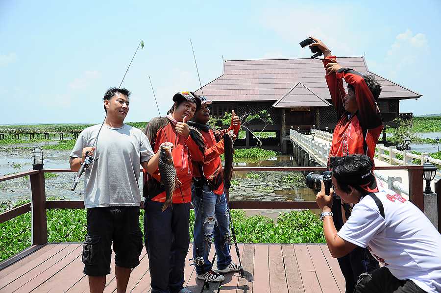 เบื้องหลังภาพสวยๆเดี๋ยวมาชมภาพที่น้าด้วงถ่ายกันน่ะคร๊าบบบ :grin: :grin: :grin: :grin: :grin: