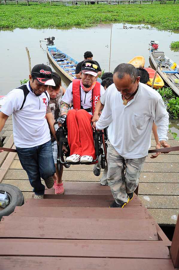 จากเหนือ ใค้ ออก ตก ระยะทางไมไ่ด้ทำให้ความรักกันของพวกเราห่างกันเหมือนระยะทาง โม่งรักพี่น้องทุกคนมาก