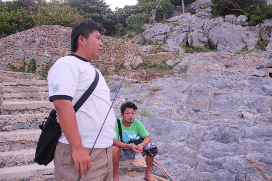 น้าป็อปมองหาฝูงปลาหมึก