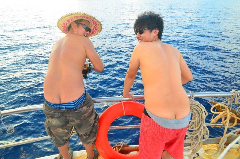 อ้าวเฮ้ยนึกว่าอยู่ชายร่อง