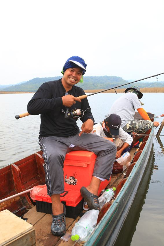 มารู้ตัวอีกทีว่า อัดปลาจนเป้าแตก  :grin: :laughing: