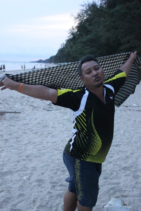 กระเทยเฒ่า :laughing: :laughing: :laughing: