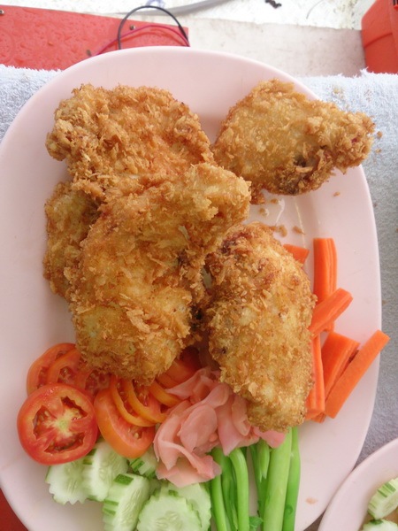 เผลอแว๊ปเดียวพี่ไก่ก็จัดการแปรรูปเป็นอาหารเช้า