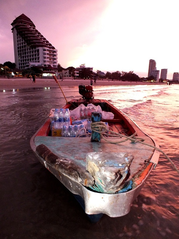 เรือเสบียงพร้อมแล้วคร๊าบๆๆๆๆๆๆๆๆ
========================================
หวัดดีครับน้า ไผ่แดง ...