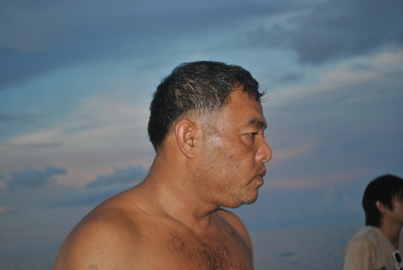 โฉมหน้าของอีกหนึ่งเบื้องหลังความสนุก พี่เอกสายพันครับ พี่เอกตะขอครับ พี่เอกบลาๆๆๆๆๆๆ