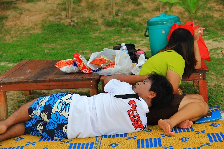 น่านๆๆ   ยังมีอ้อนกันอีก