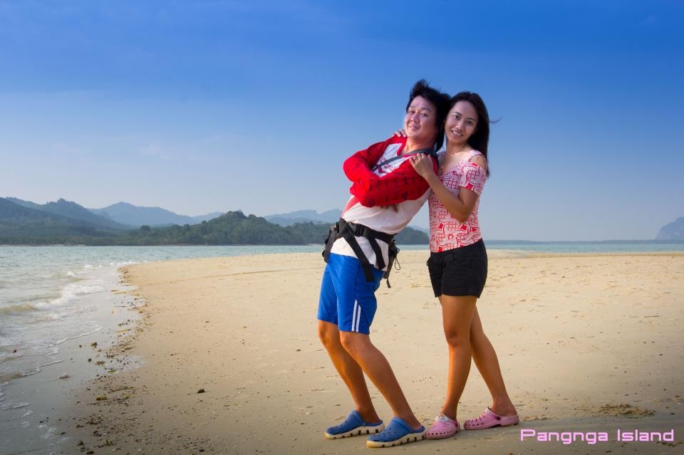 ถึงแม้ว้า เบื้องหน้าจะเป็นทะเลอันกว้างใหญ่และเวิ้งว้าง แต่ก้อยังอุ่นใจที่รู้ว่ายังมีเธอคนนี้ที่คอยผล