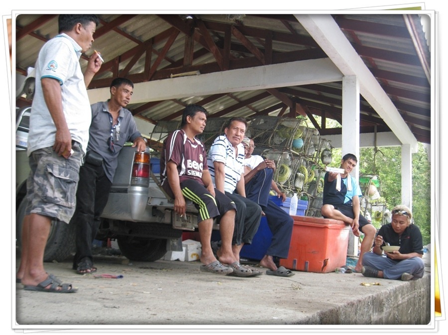 บรรยากาศที่ท่าเรือครับ