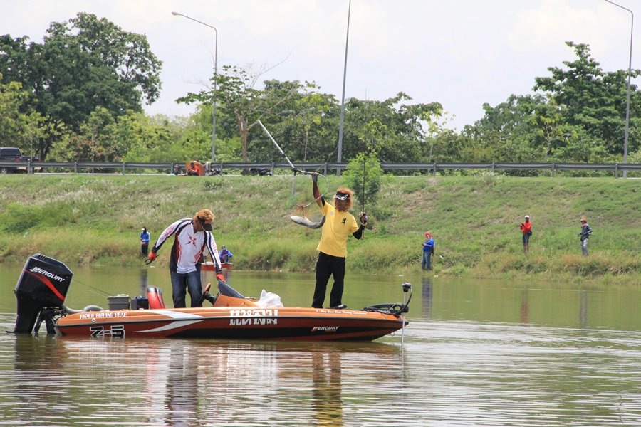 เรียบร้อยครับ  ตัวนี้ :grin: :grin: