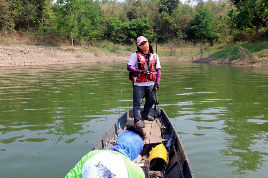 คนหัวเรือสงสัย เสร็จตาอยู่ได้อย่างไรครับ :laughing: :laughing: :laughing: :laughing: :laughing: :lau