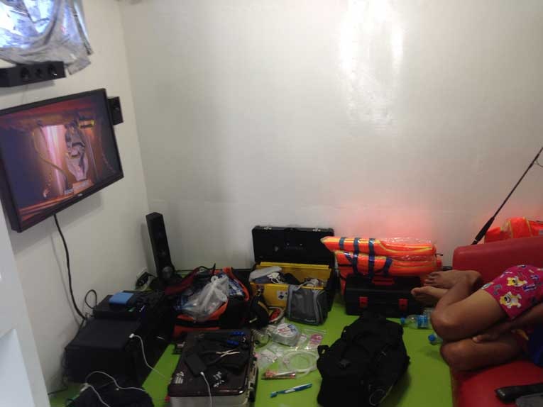 25 ชั่วโมง ถึงท่าเรือ นอนพัก ดูหนัง