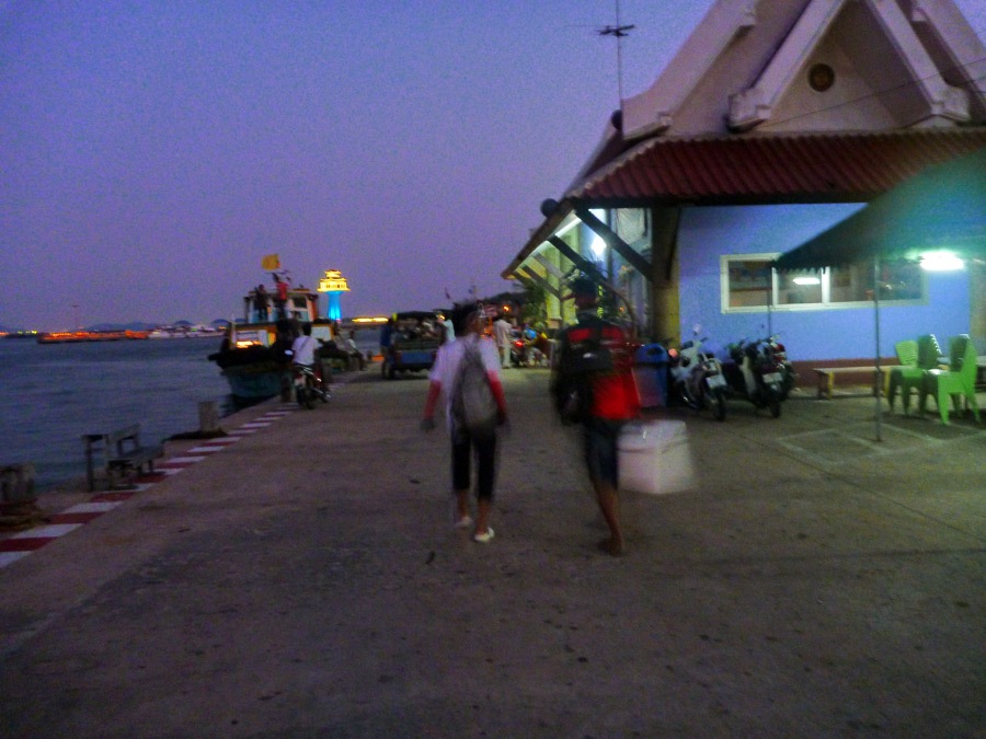  [center]ทันเรือพอดี[/center]