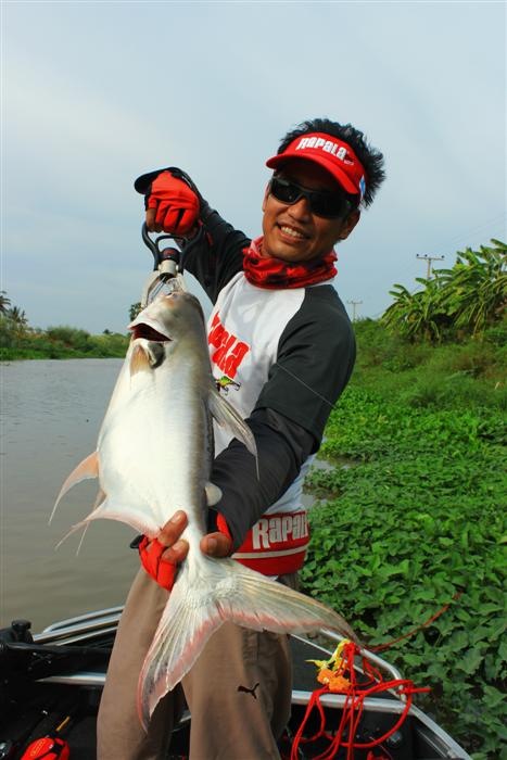 เปลี่ยนท่าบ้าง :smile: :smile: :smile: