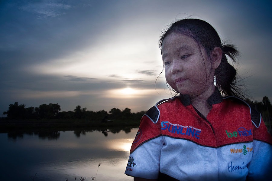 แล้วก็ขอลากันไปด้วยภาพของแตงโมที่แพ้การดวล แต่โม่งว่าชนะใจคนดูน่ะ :grin: :grin: :grin: :grin:
ขอขอบ