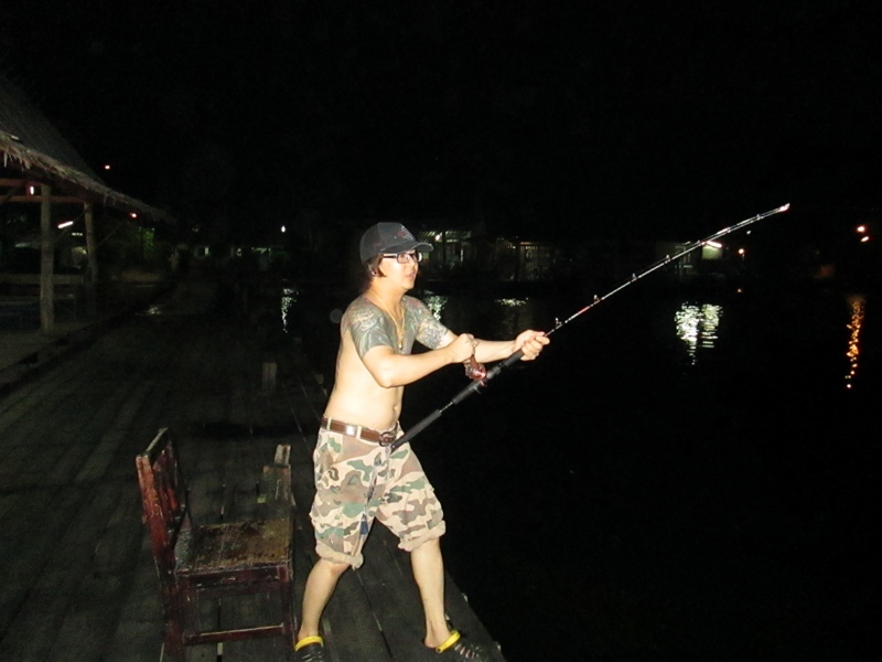 เริ่มวิ่งเข้าหาแพ ซารวยแล้วผม :laughing: