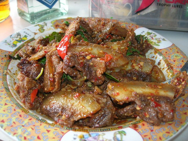 กับแกล้ม ยามบ่าย  หมูป่า ผัดพริก 