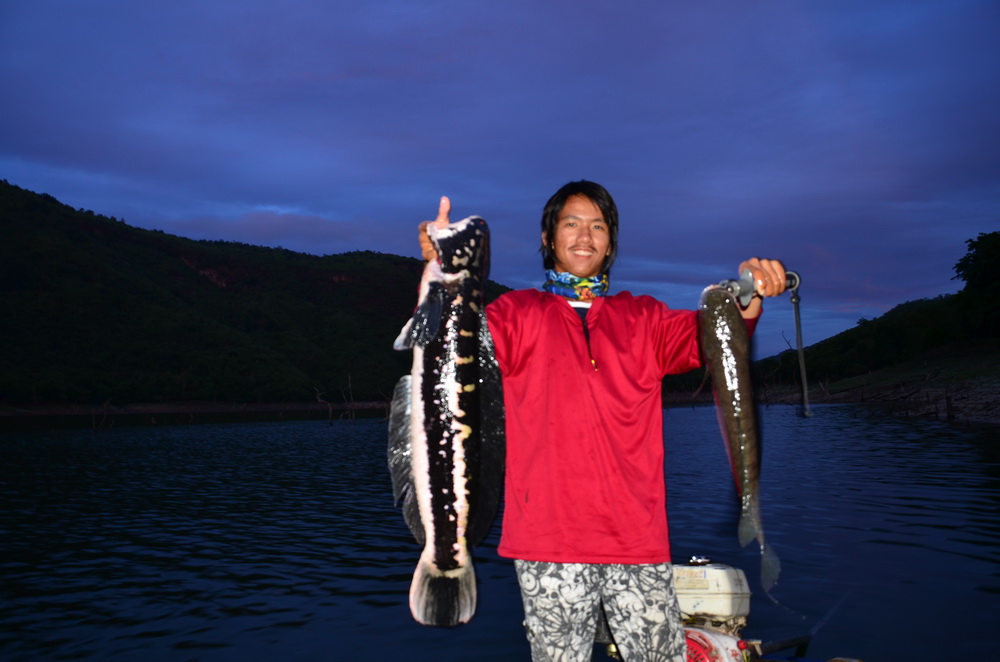 เรือลำน้องแฟน กลับมา ปลาน้องเมีย ไต๋อ้นขอหล่อก่อน  :cheer: :cheer: :cheer: :cheer: