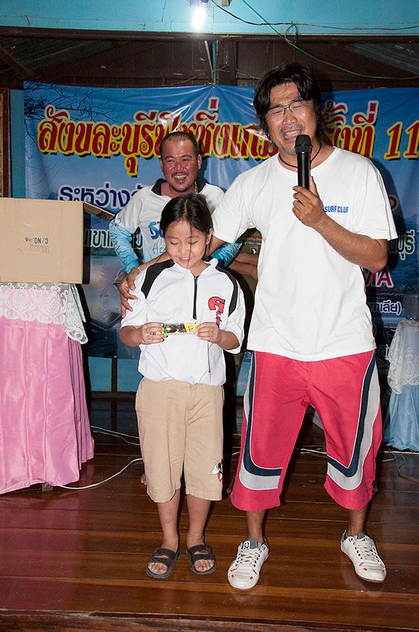 ชนะให้หยิบอะไรก็ได้ โมหยิบสปูนอ่ะ ไม่น่าพาไปปั่นสปูนเลยตรู ดูสิติดใจเลยอ่ะ :wall: :wall: :wall: :wal