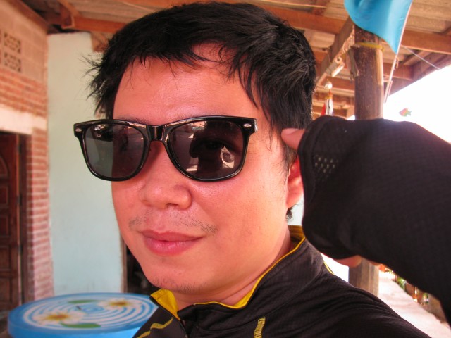 แว่นน้ามิ้งเท่นะ  :laughing: