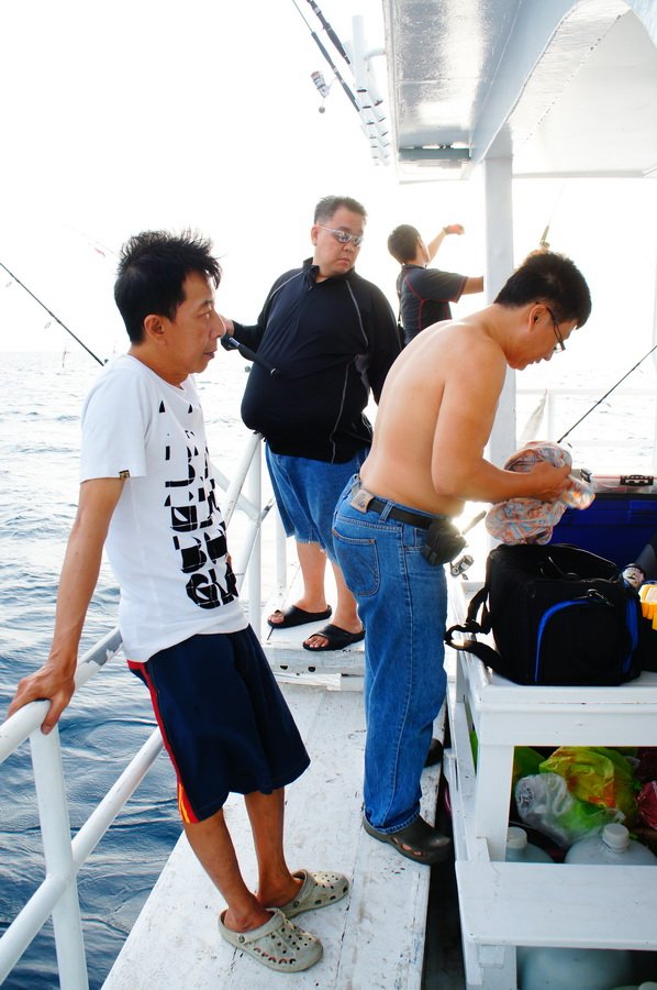 บางคนอาศัยที่ช่วงเวลาคู่ขาไม่อยู่  แอบอ่านกินคนอื่น

555555555555555555+