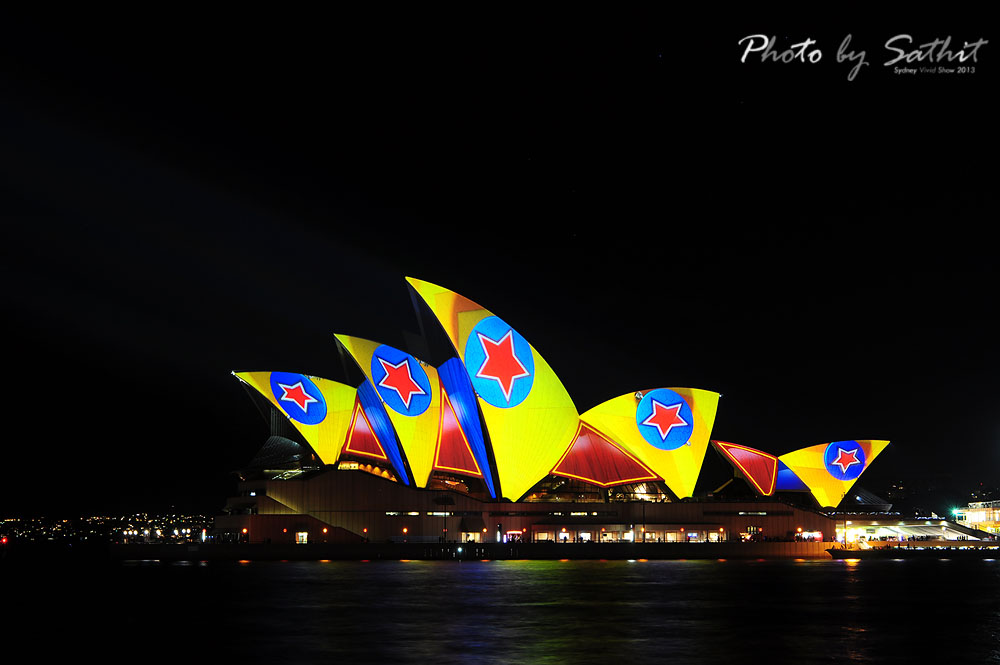 พาชม Sydney Vivid show ครับ