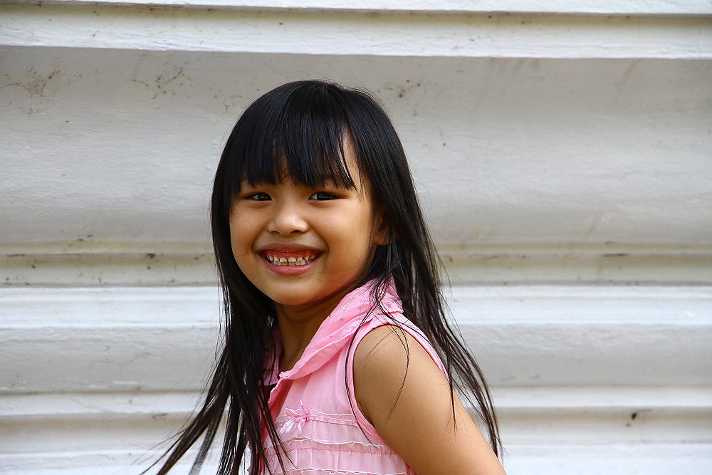          [b]ขอปิดกระทู้นี้ด้วยรูปสาวน้อยจอมซนนะครับ  ขอเวลาปั้นอีก 4 ปีครับ รับรอง 10 ขวบ พาตีชะโดแน