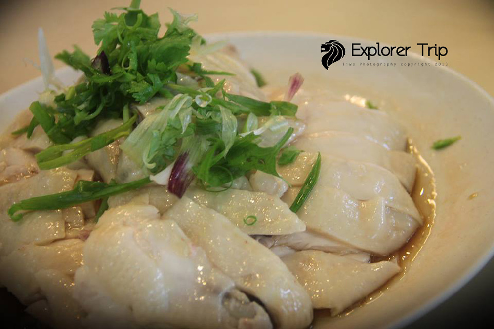 



ข้าวมันไก่ ครับ

รสชาติใกล้เคียงกับบ้านเราเลย ..แต่เต้าเจี้ยวแตกต่างกันเล็กน้อย

ที่แตกต