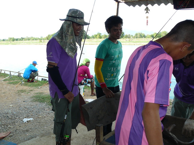 น้องหนึ่ง กะ น้อง นาน อ่างทองเอา่มาลุ้นอีก :cool: :cool: :cool:
