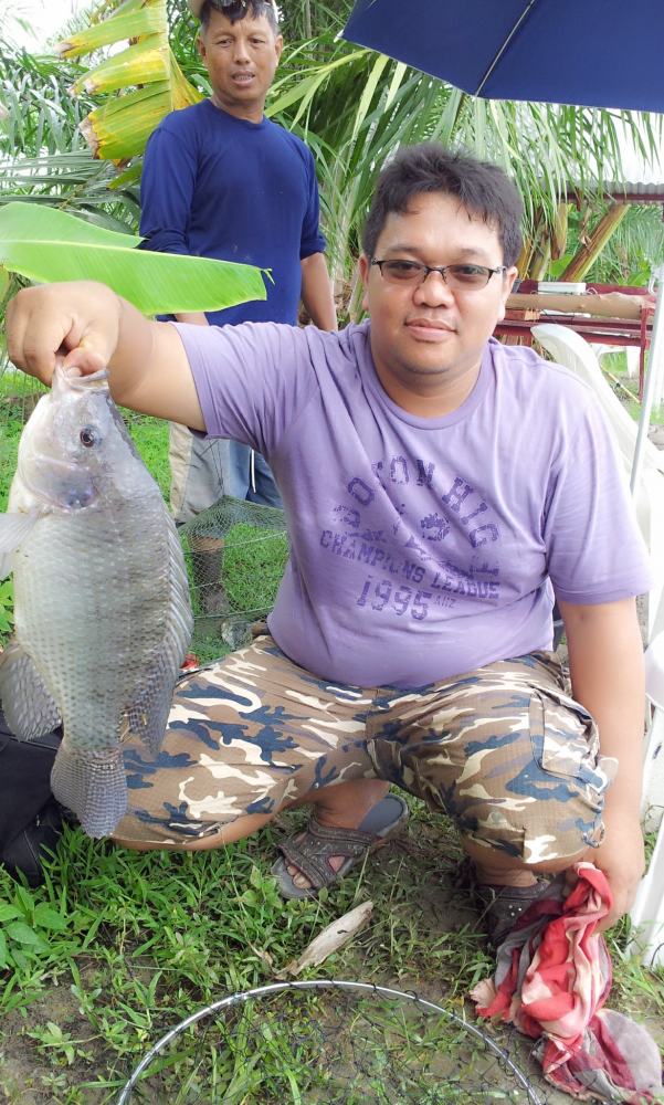 น้าเอกบอก ขอหล่อๆรูปนึง 555  :cool: :cool: :cool: :cool: :cool: