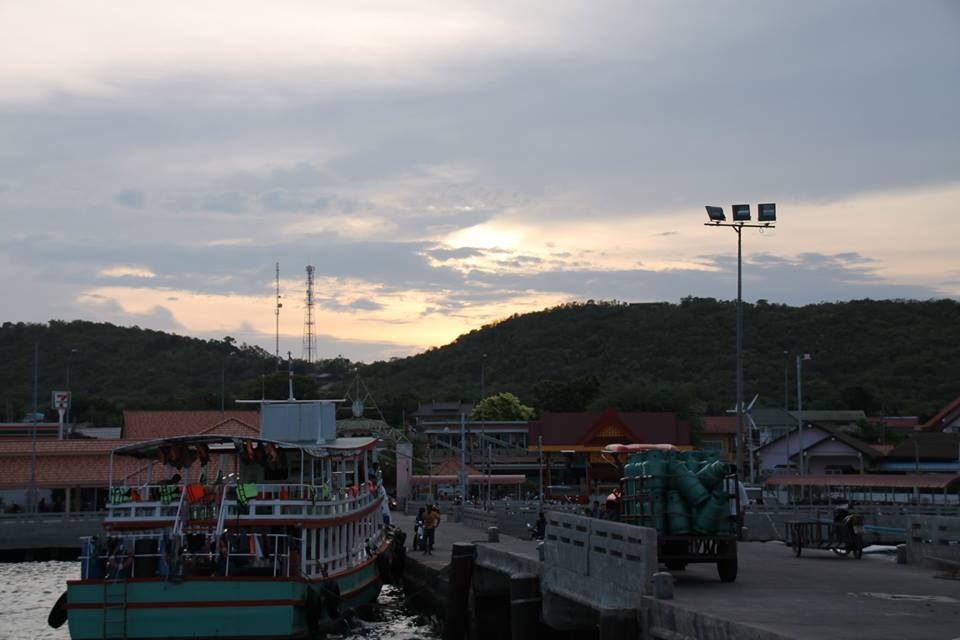 เรากลับกัน เรือรอบ 6 โมงเย็นครับ  :sleeping: