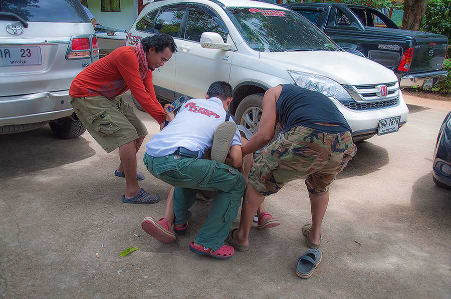 ขโมย ๆ ๆ ช่วยจับที :ohh: :ohh: :ohh: :ohh: :ohh: