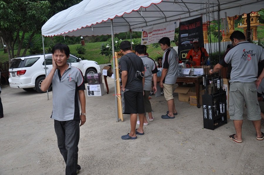 น้าโต  ว. 2  ทราบแล้วเปลี่ยน  วินไปครับ รายงานตัวตลอด :laughing: :laughing: :laughing: :laughing: