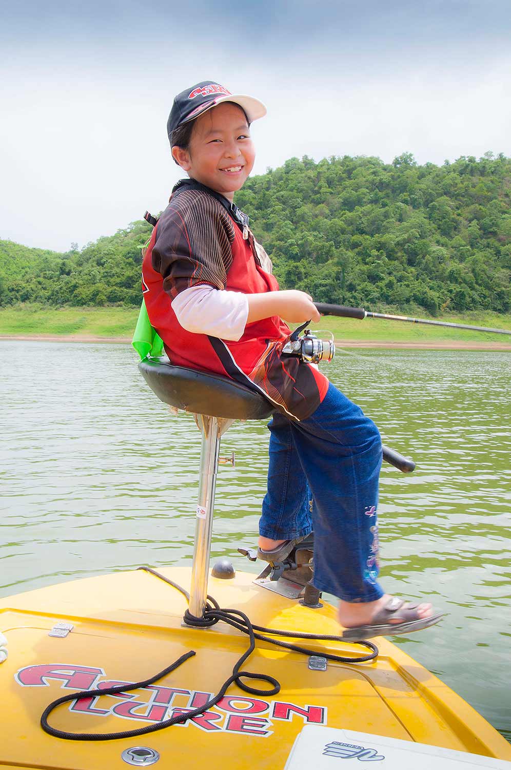 เอาแล้วๆ พอได้ตัวบอกโมขออยุ่หัวเรือ ไกด์ให้เองน่ะ ดูดิไกด์ไปตีไปด้วย :laughing: :laughing: :laughing