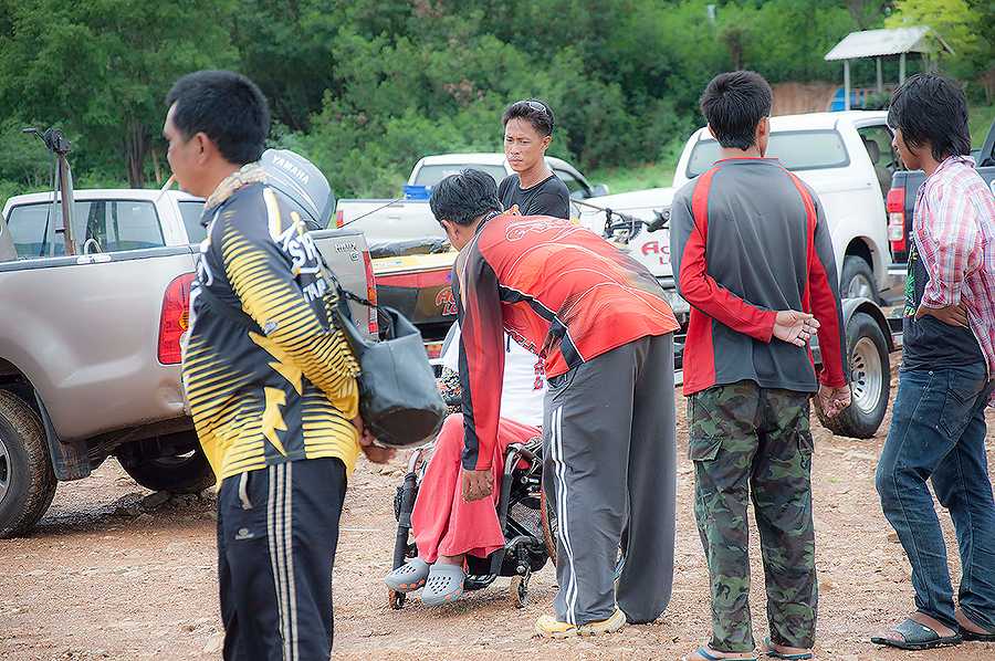 ชั่งเสร็จแรียบร้อย พาน้าต่อมานั่งพักตรงนี้ก่อนน่ะ :grin: :grin: :grin: :grin: