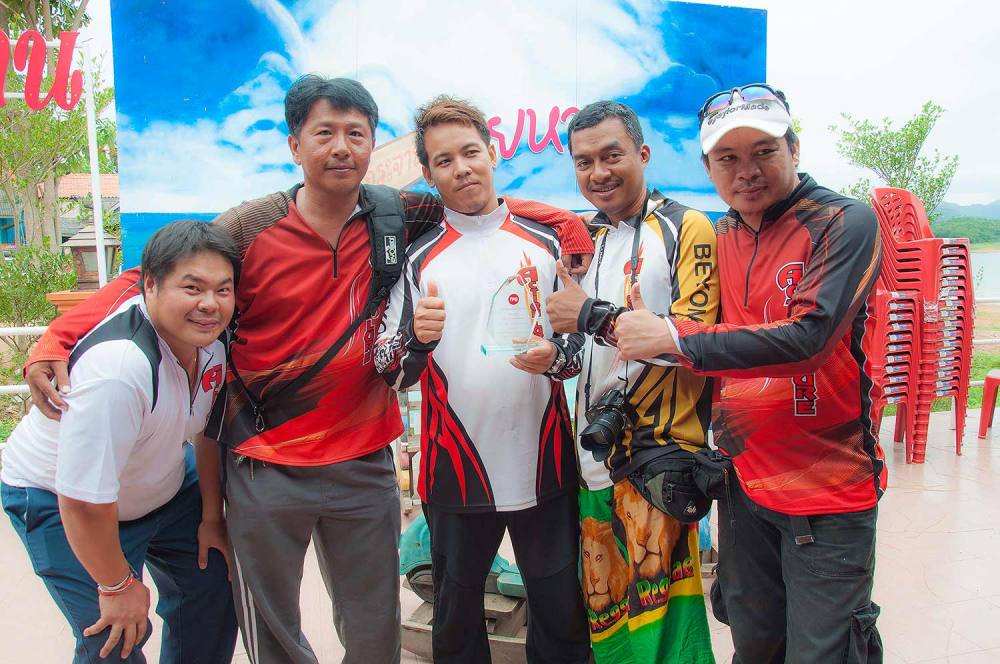 ถ่ายภาพร่วมกันหน่อยเร็ว :grin: :grin: :grin: :grin: