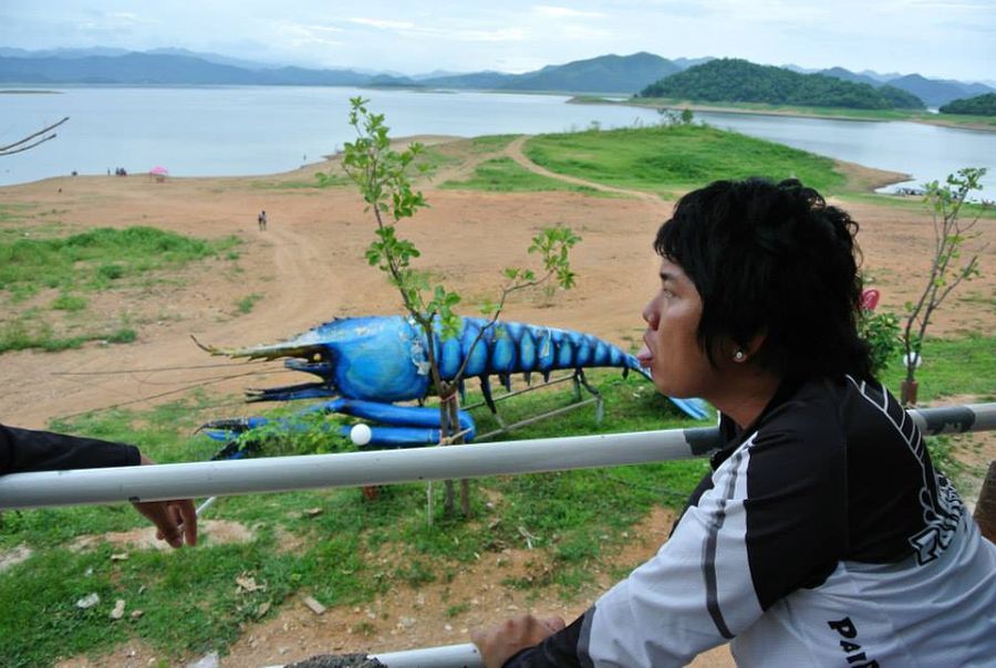  :ohh:คนนี้เค้าอยาก....กินกุ้งร้านชายหาดครับ อิอิ :umh: :umh: