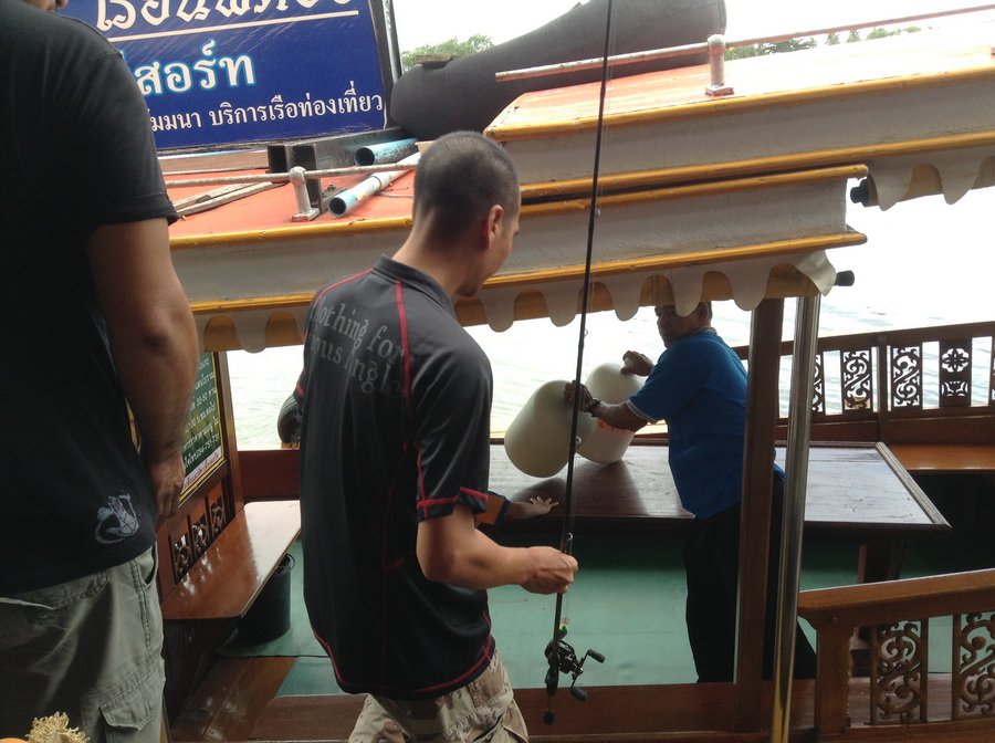 ไปไปไป ย้ายหมาย โดยเรือส่วนตัวครับ