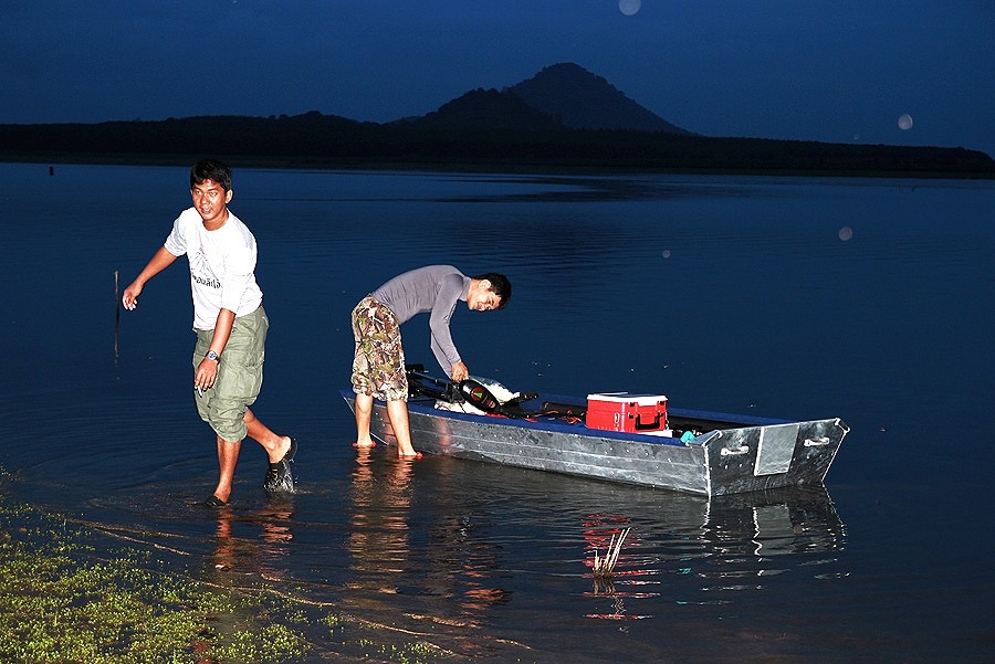 เรืออลู ปูแบส อย่างดี ของพี่ตี๋ ลำนี้ลงอุปกรณ์แบบเต็มพิกัด 