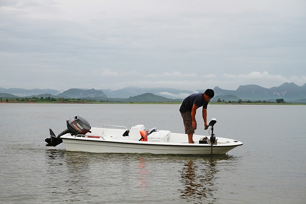 ลำพี่แก้ว เข้ามาแล้ว เรือเอียงมาเชียวสงสัย ปลาเพียบ  :laughing: :laughing: