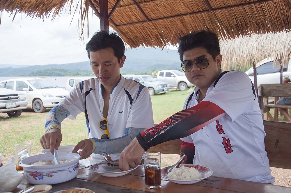 ใช้น้องใหม่เสริฟ็ซะเลย :grin: :grin: :grin: :grin: