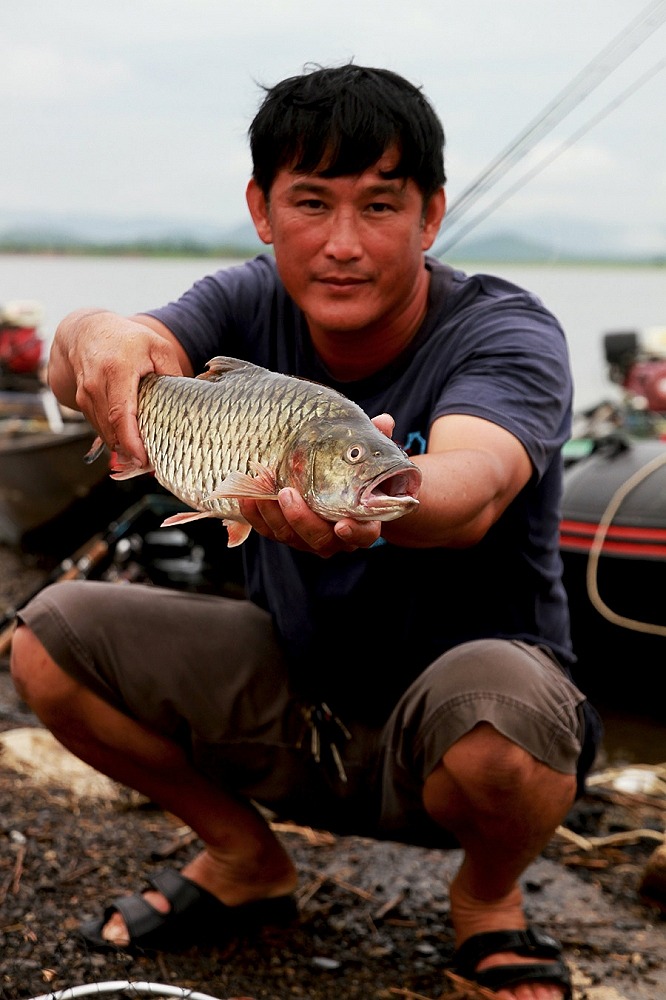 พี่แก้ว ขอโชว์กระสูบ ประแสร์บ้าง  :ohh: :ohh: :ohh: