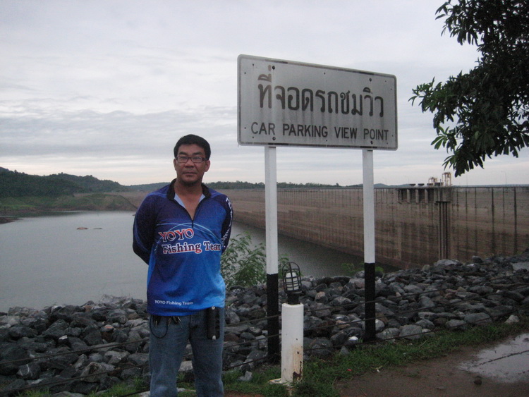    น้าเอ โยโย่ขอหล่อสักรูป :cool: :cool: :cool: :cool: