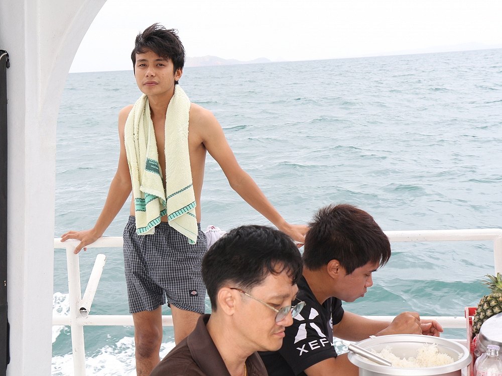 


เมื่อคืนไม่น่าดื่มน้ำแดงมากเลย   เช้านี้จะกินลงไหมนี้


