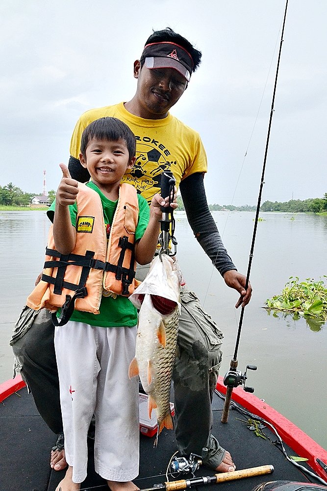 พี่ชายได้แล้ว น้องชายขอหล่ออีกสักรูปค่าาาาาาาาาาา  :kiss: :kiss: :love: :love: :smile: :smile: