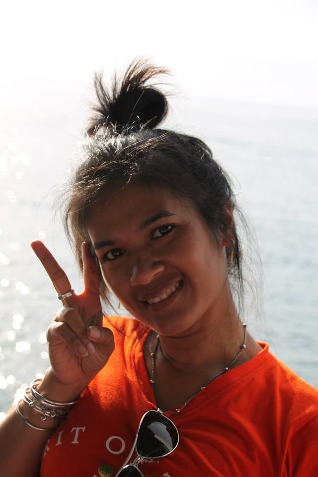 แอ๊บเข้าไป  :laughing: