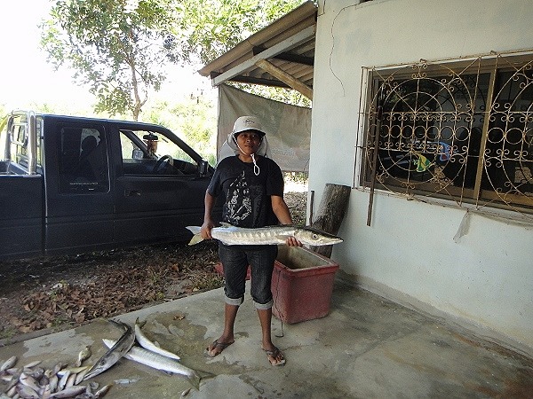 ภาพหมดแล้วครับ ลากันด้วยภาพนี้ น้องบรรหารขอโชว์ปลาใหญ่สุดในทริปนี้

ขอบคุณทุกท่านที่ติดตามและให้กำ